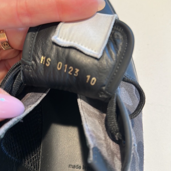 Barely worn men louis vuitton - Picture 4 of 4